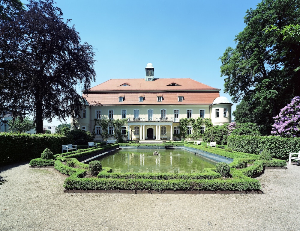 Hotel Schloss Schweinsburg 30/31