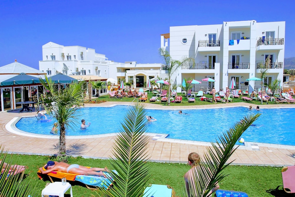 Yiannis Manos Hotel Resort 42/50