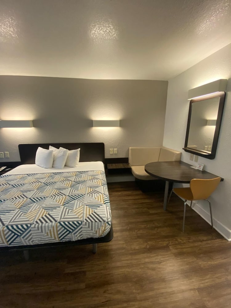 Motel6 Manchester, TN 7/31