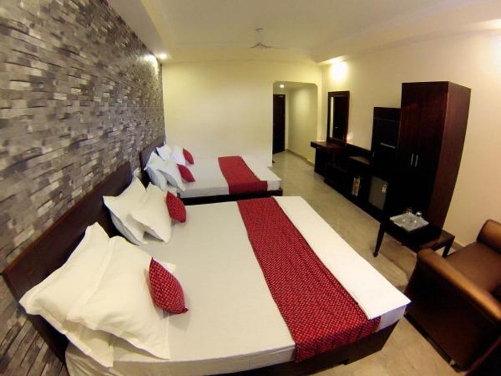 Hotel Anurag 13/30