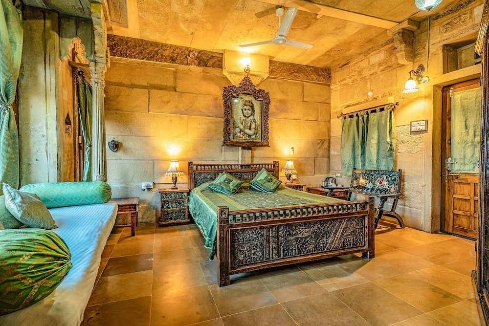 Garh Jaisal Haveli Hotel 2/37