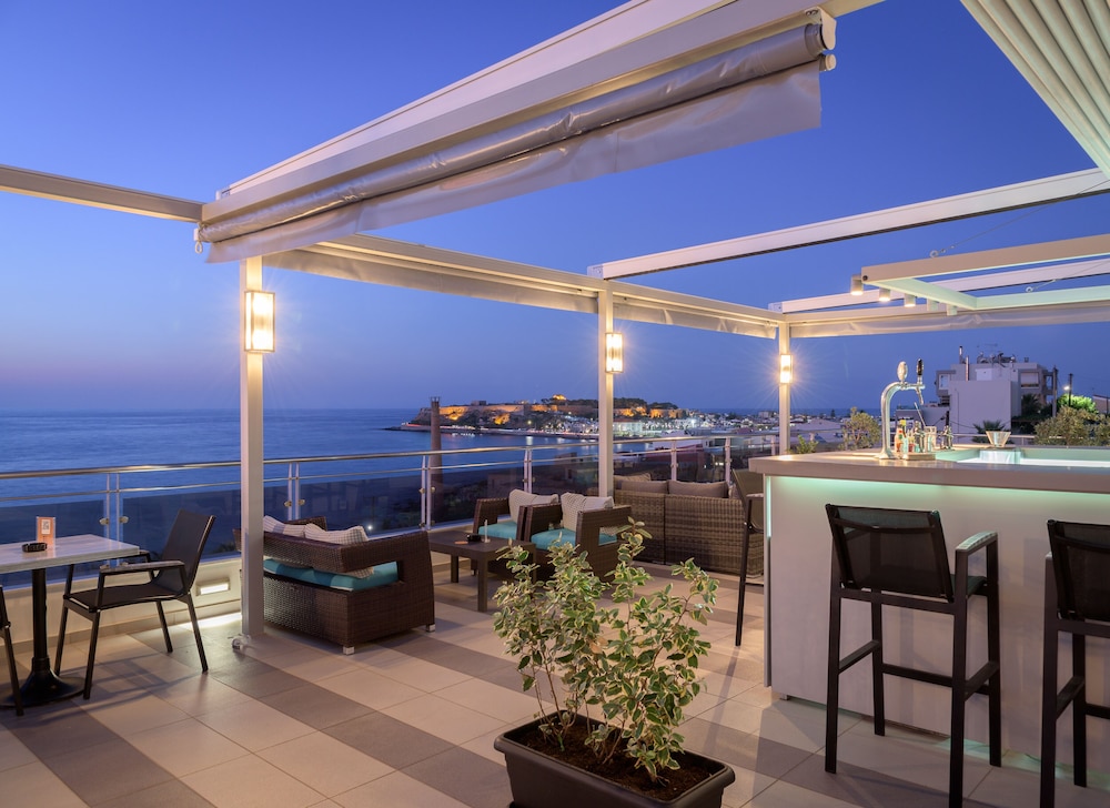 Macaris Suites And Spa 48/66