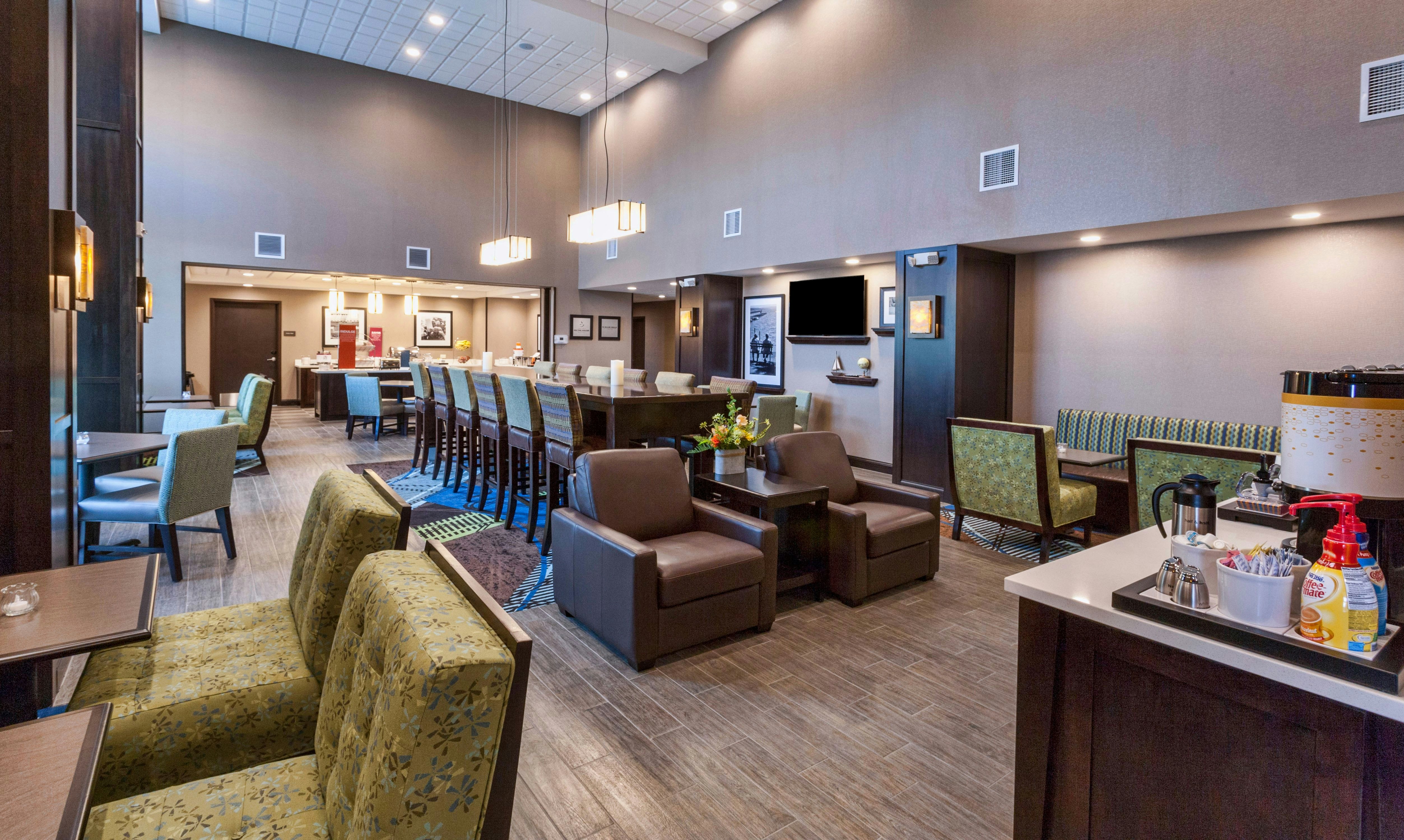 Hampton Inn & Suites Duluth North / Mall Area 32/45