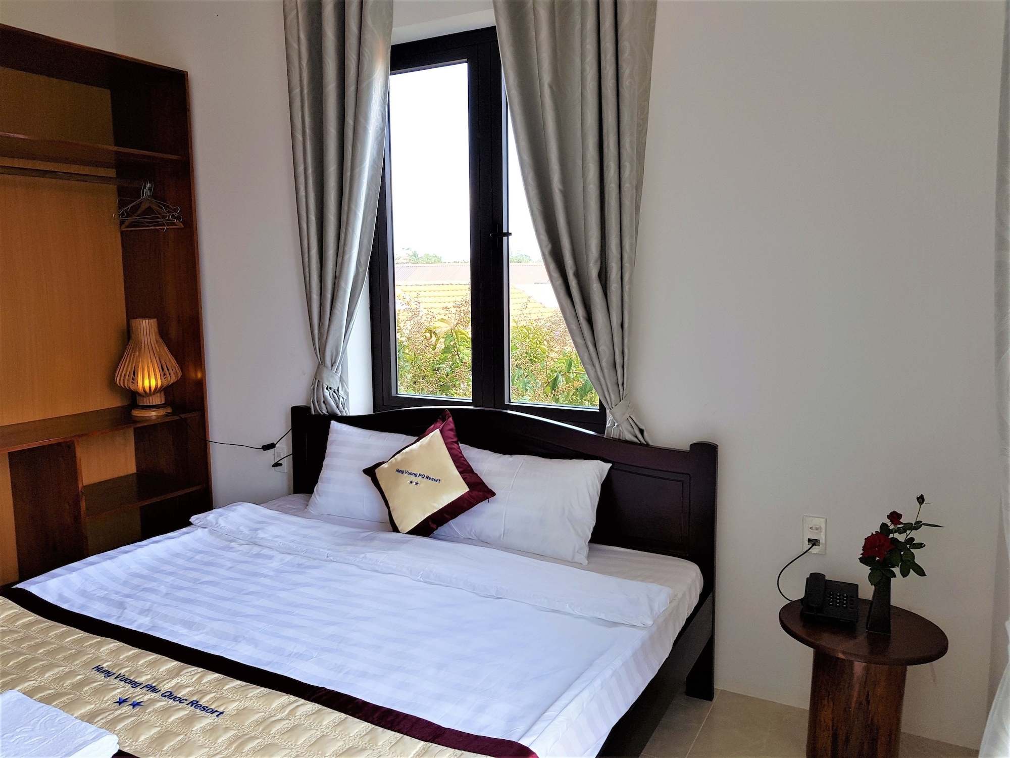 DELUXE, DOUBLE BED, GARDEN VIEW