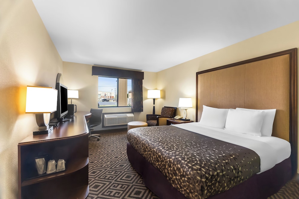 Travel Inn & Suites 14/50