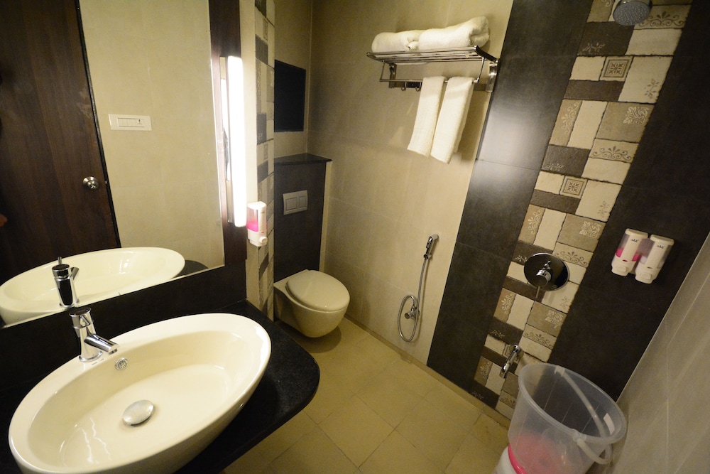 Hotel 24 Seven 39/40