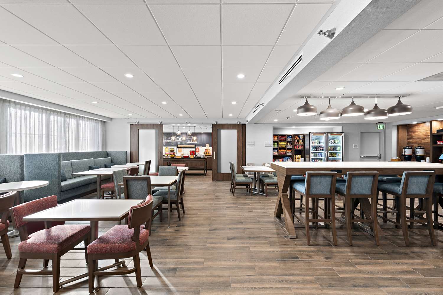 restaurant cafeteria