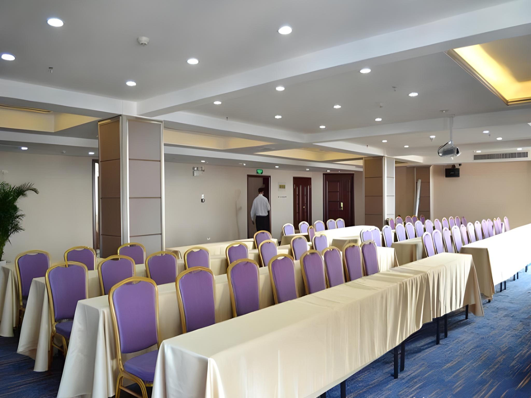 Vienna Hotel (Guilin Qixing Wanda Plaza) 39/48
