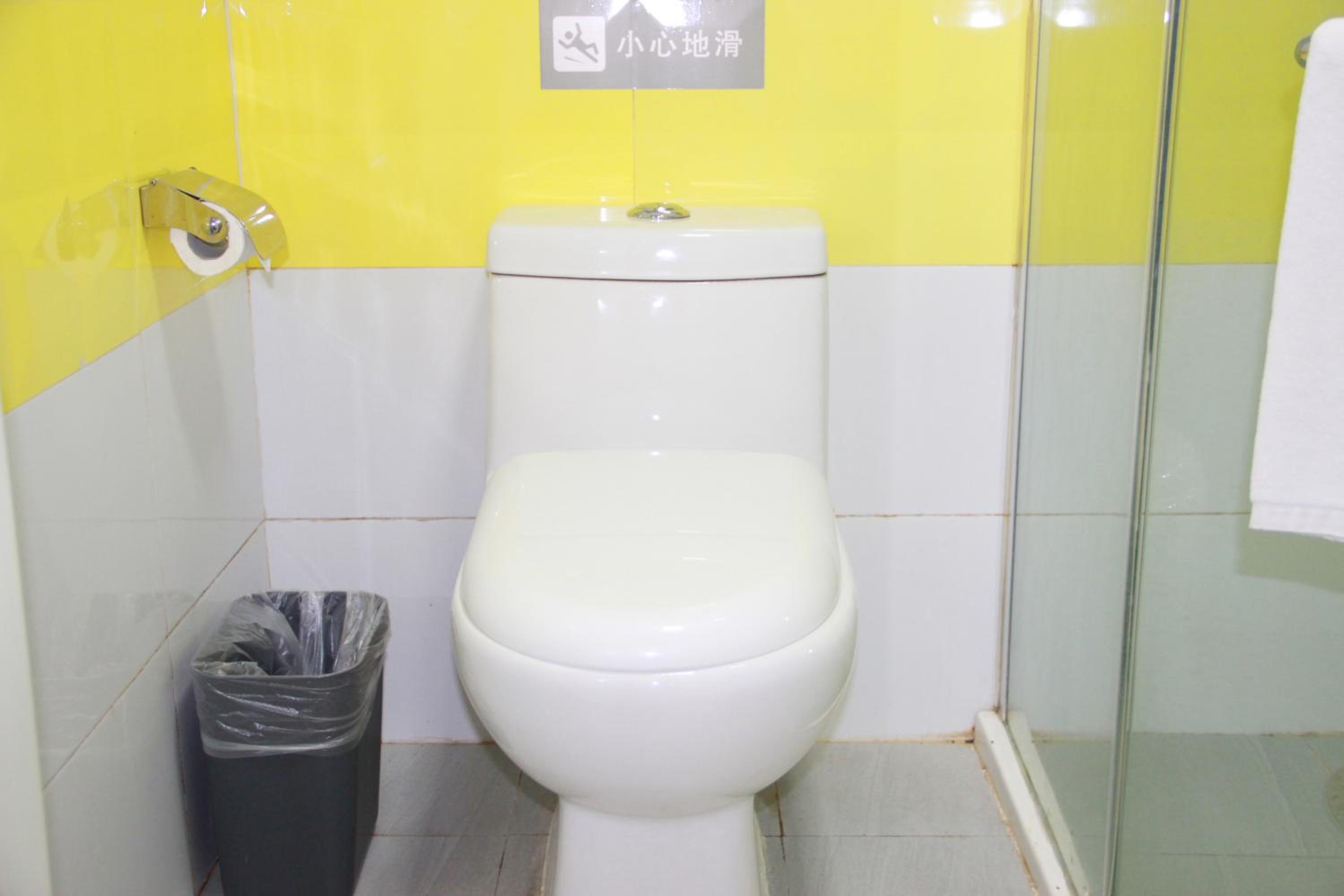 7 Days Inn Kunming Railway Station Civil Aviation Airport Bus Station 47/48