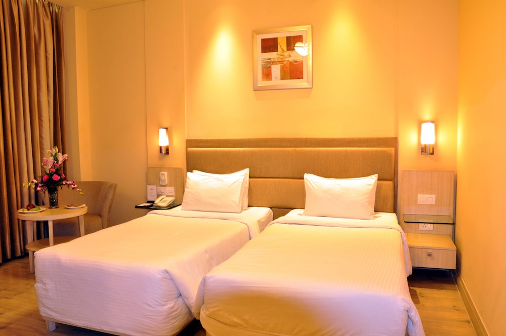 Sarovar Portico Naraina 15/54