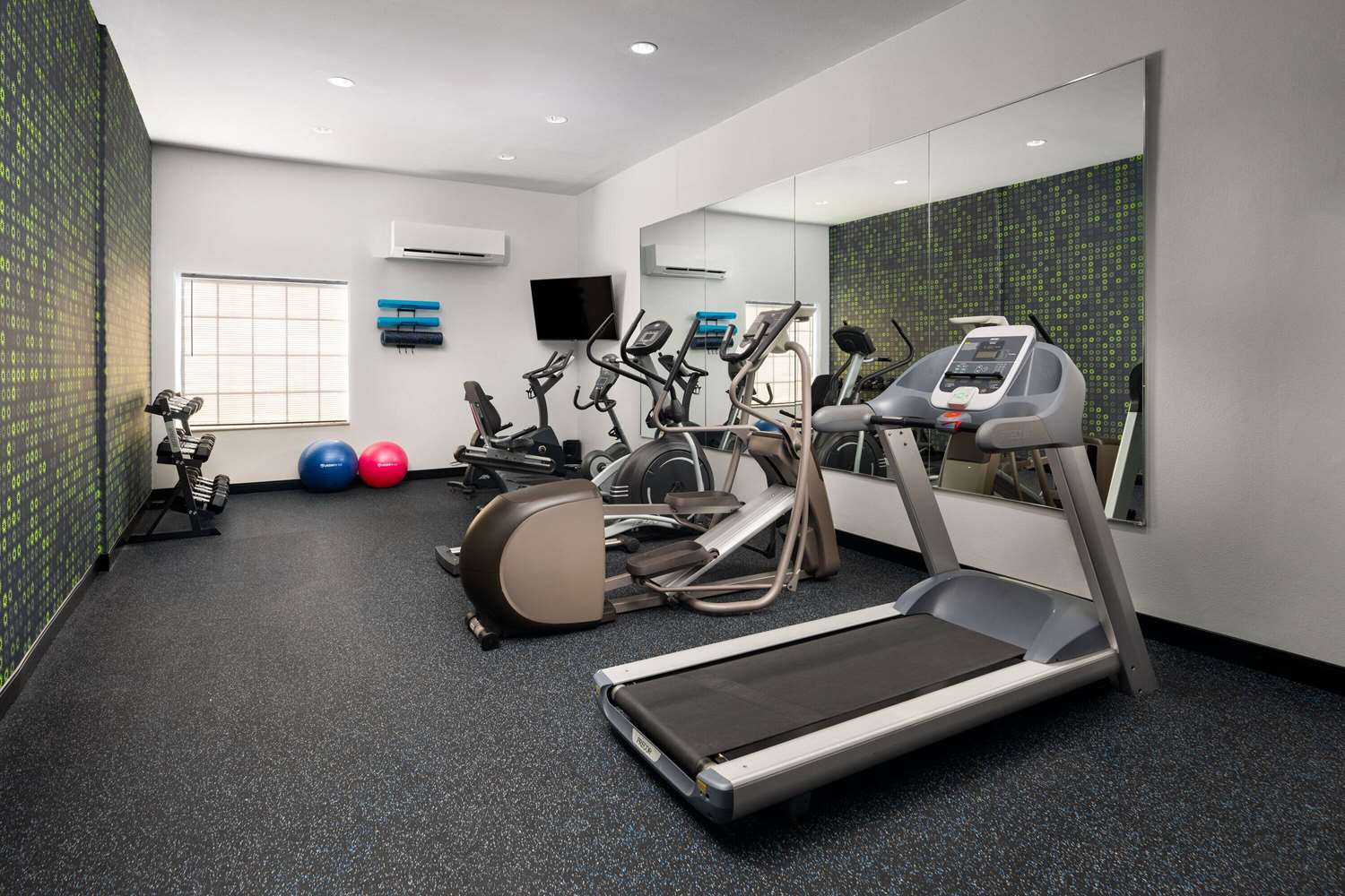 La Quinta Inn & Suites by Wyndham Denton - University Drive 23/41
