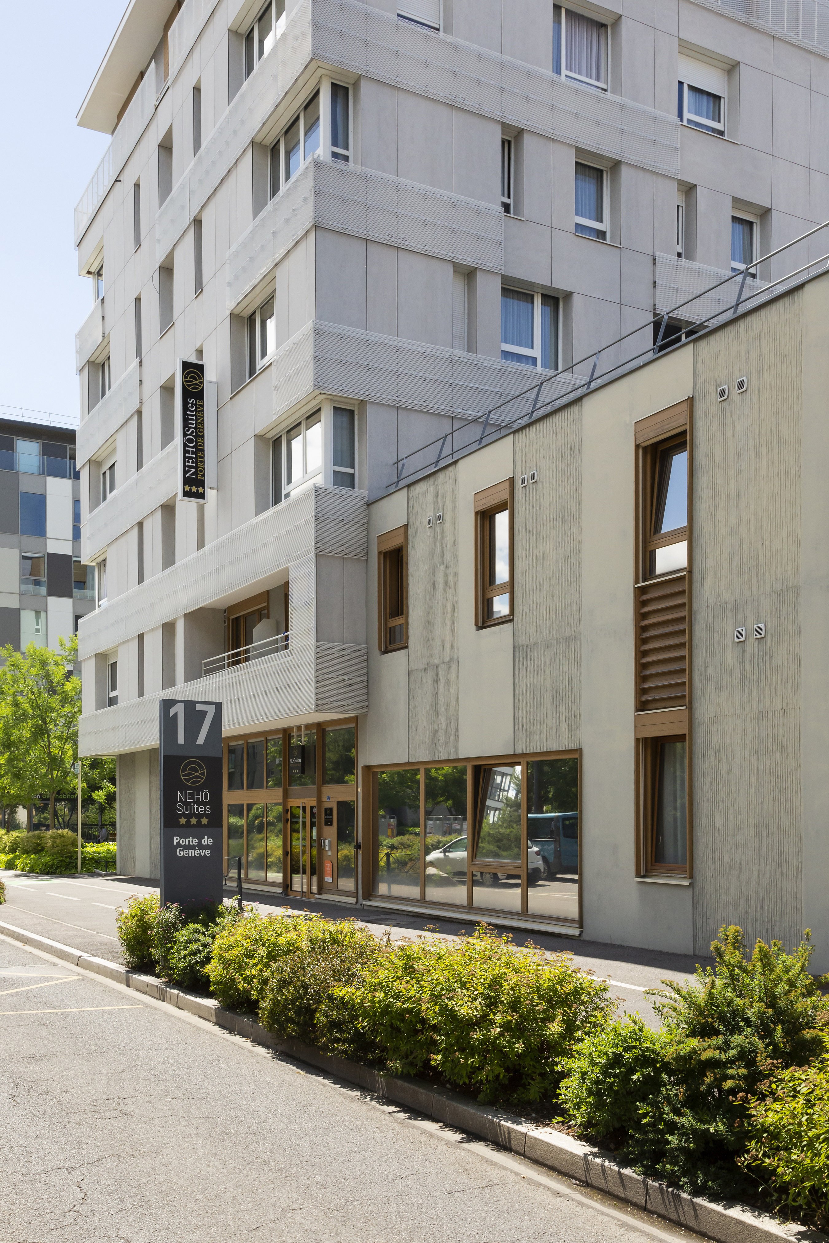 Neho Suites Porte de Geneve Gare Annemasse 28/30