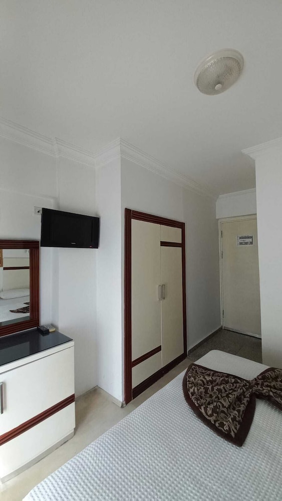 ATALLA HOTEL 7/44