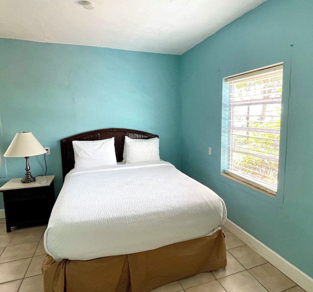 The Pelican Key Largo Cottages 34/76