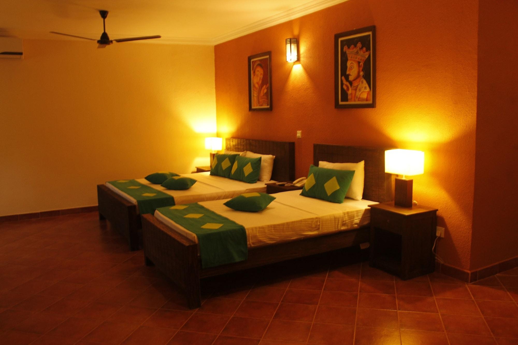 Serendip Stone Hotel and Bungalow 3/41