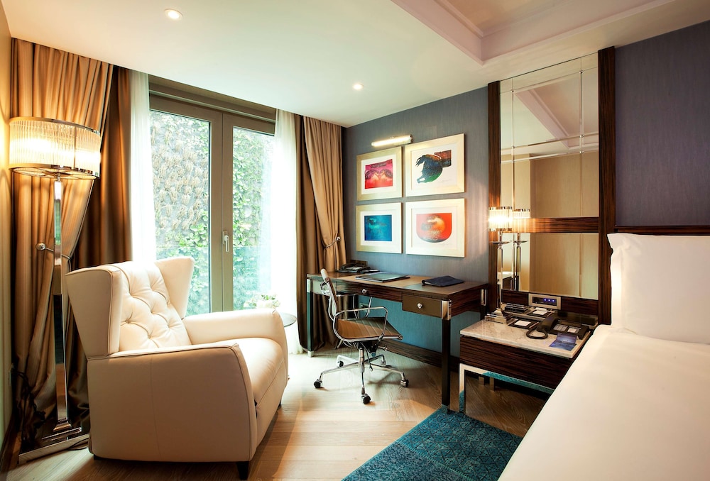 Radisson Blu Hotel Istanbul Pera 46/78