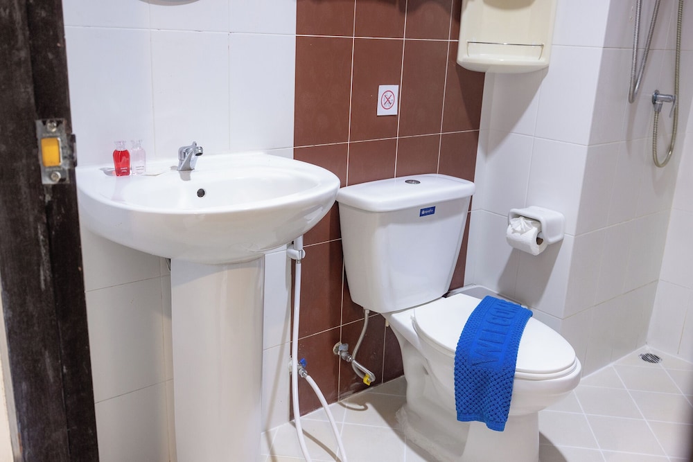 Baan Yuyen Karon Guesthouse 73/76