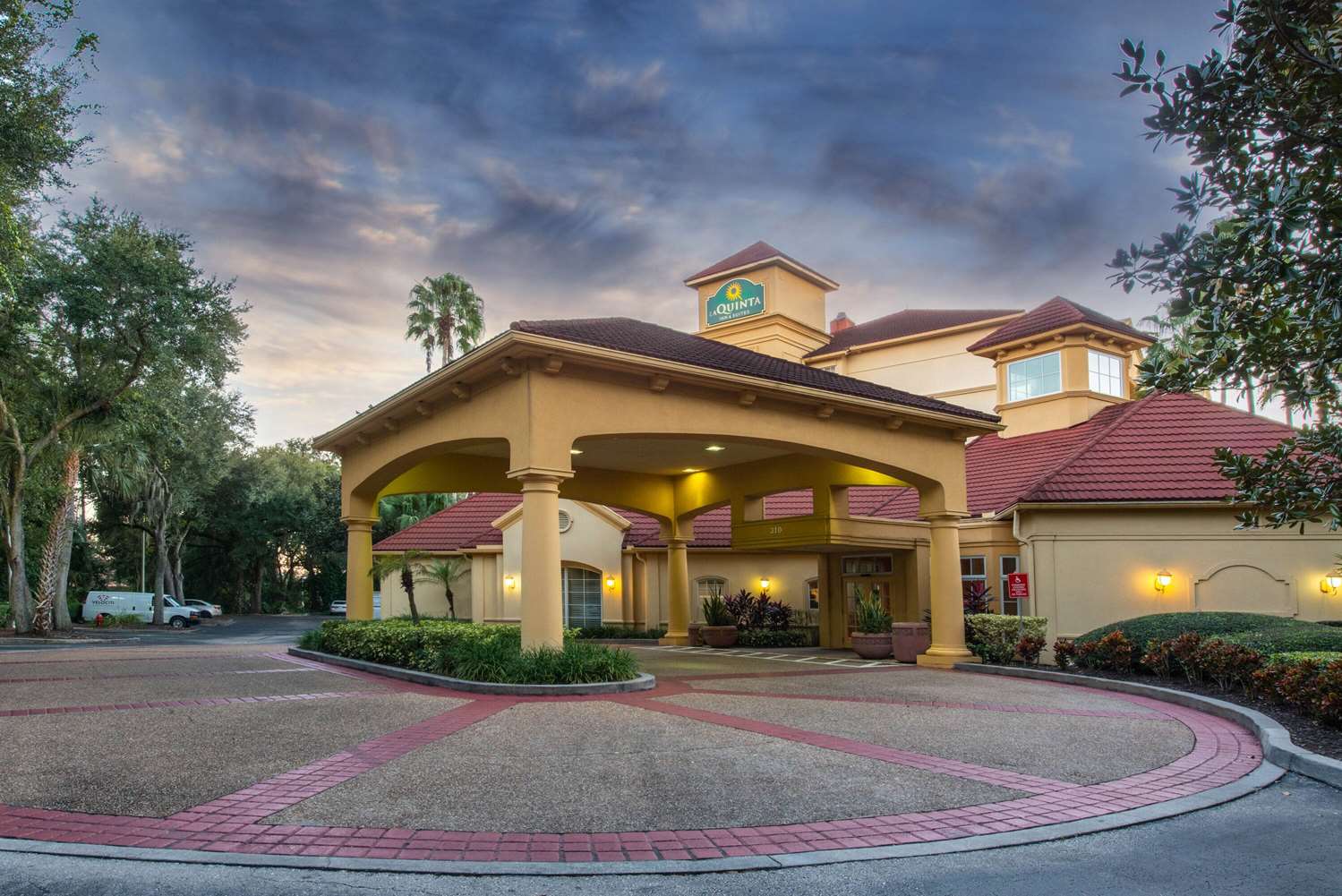 La Quinta Inn & Suites by Wyndham Tampa Brandon Regency Park 2/49