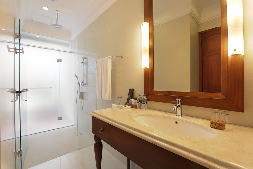 Seminyak Lagoon All Suites Hotel 43/47