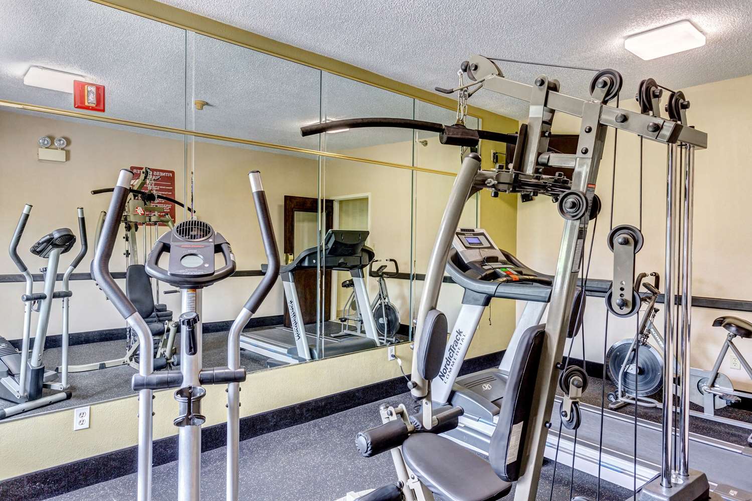 Comfort Inn Decatur Priceville 27/49