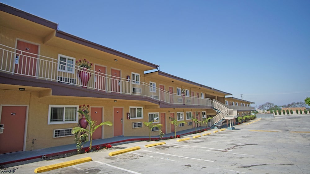 Los Angeles Inn & Suites - Lax 52/58