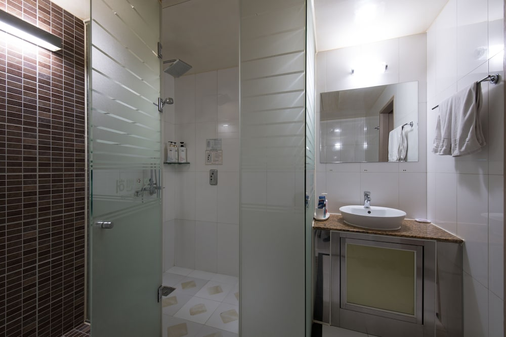 Comfort inn Yeouido 50/50