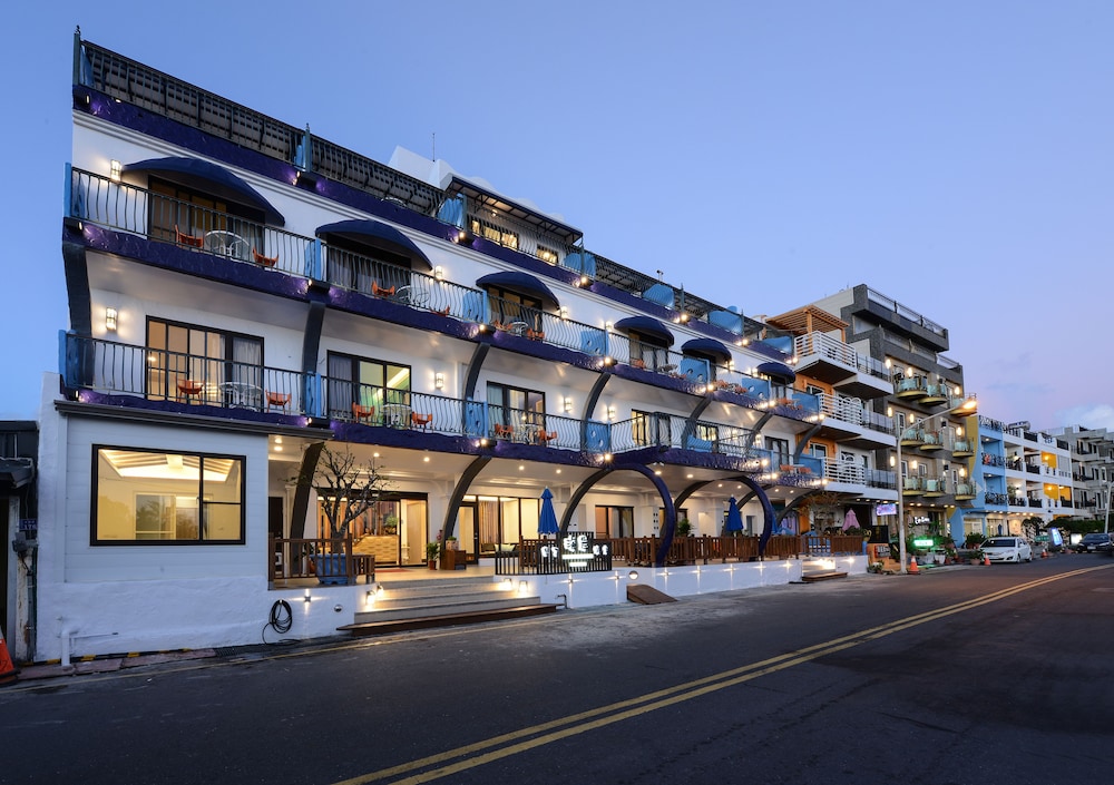 Kenting Coast Resort 8/70