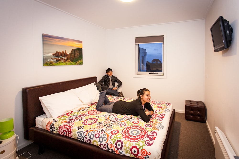 THE ISLAND ACCOMMODATION 23/69