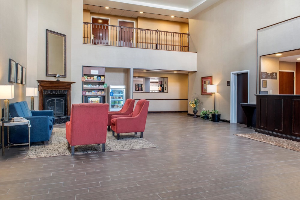 Comfort Suites Louisville Airport 23/35