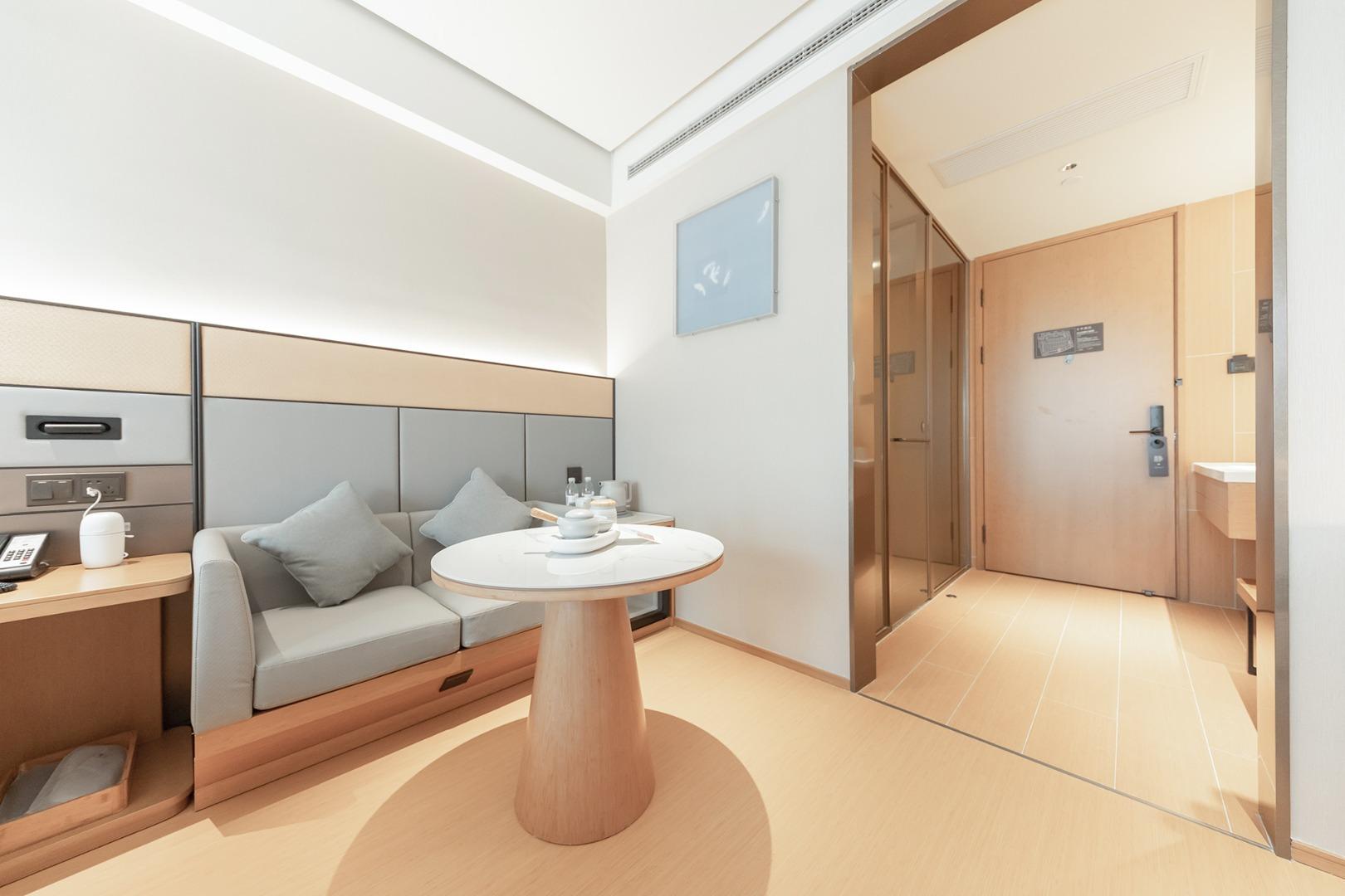 JI Hotel (Shanghai Wuning Road Subway Station) 40/40