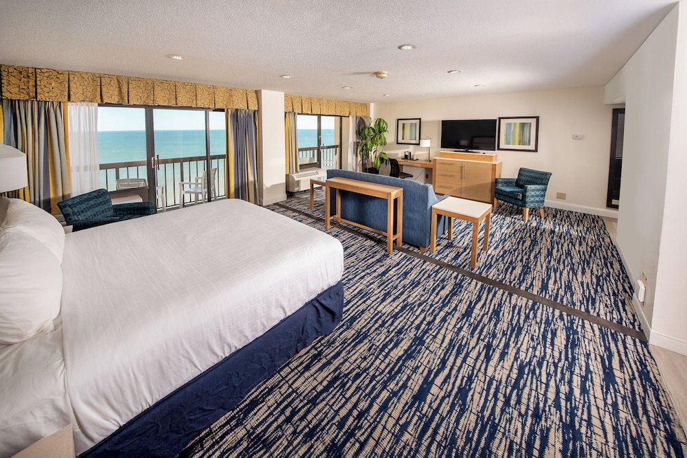 Deluxe, Executive, Studio, Suite, King Bed, Ocean Front, Sofa, Large
