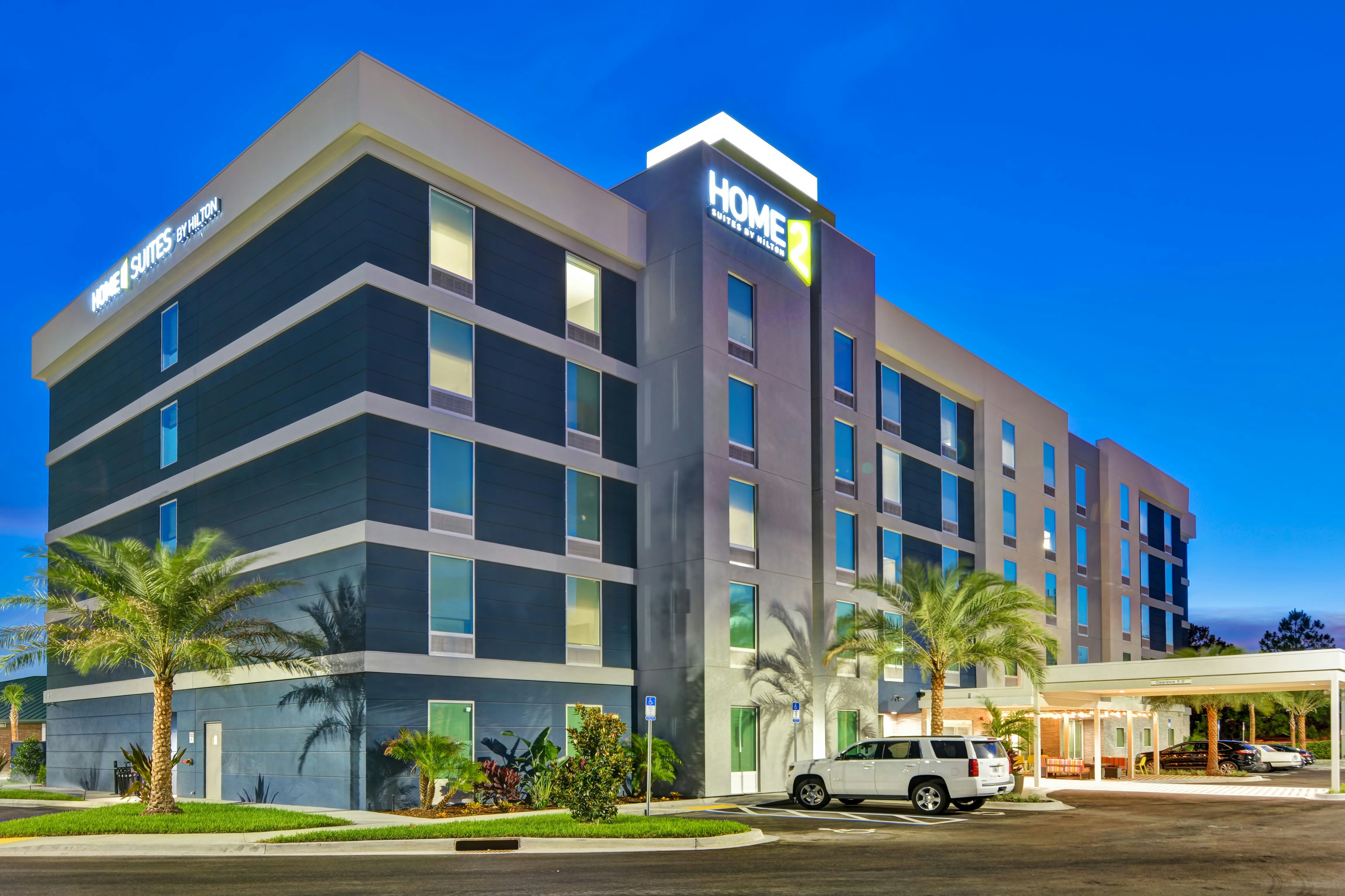 Home2 Suites by Hilton Jacksonville-South/St. Johns Town Ctr 23/25