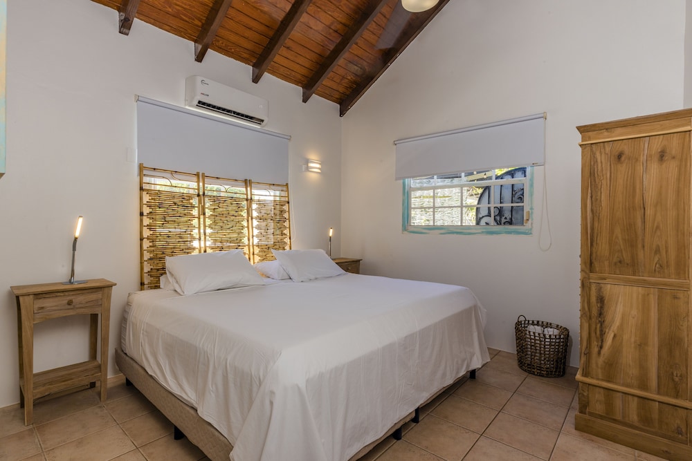 Modern Hotel Aruba 12/50