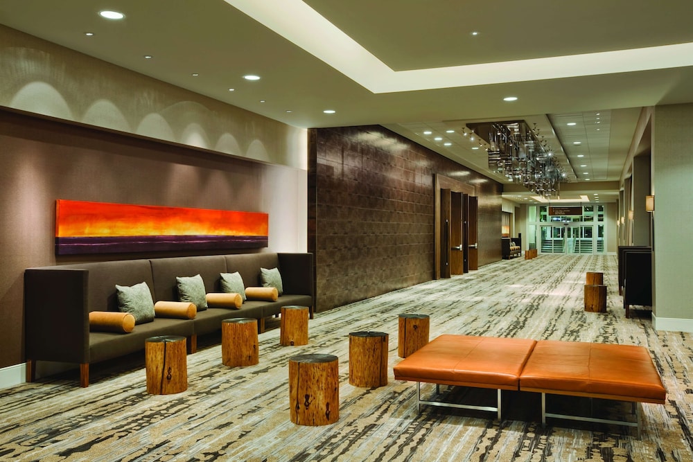 Hyatt Regency Wichita 40/80