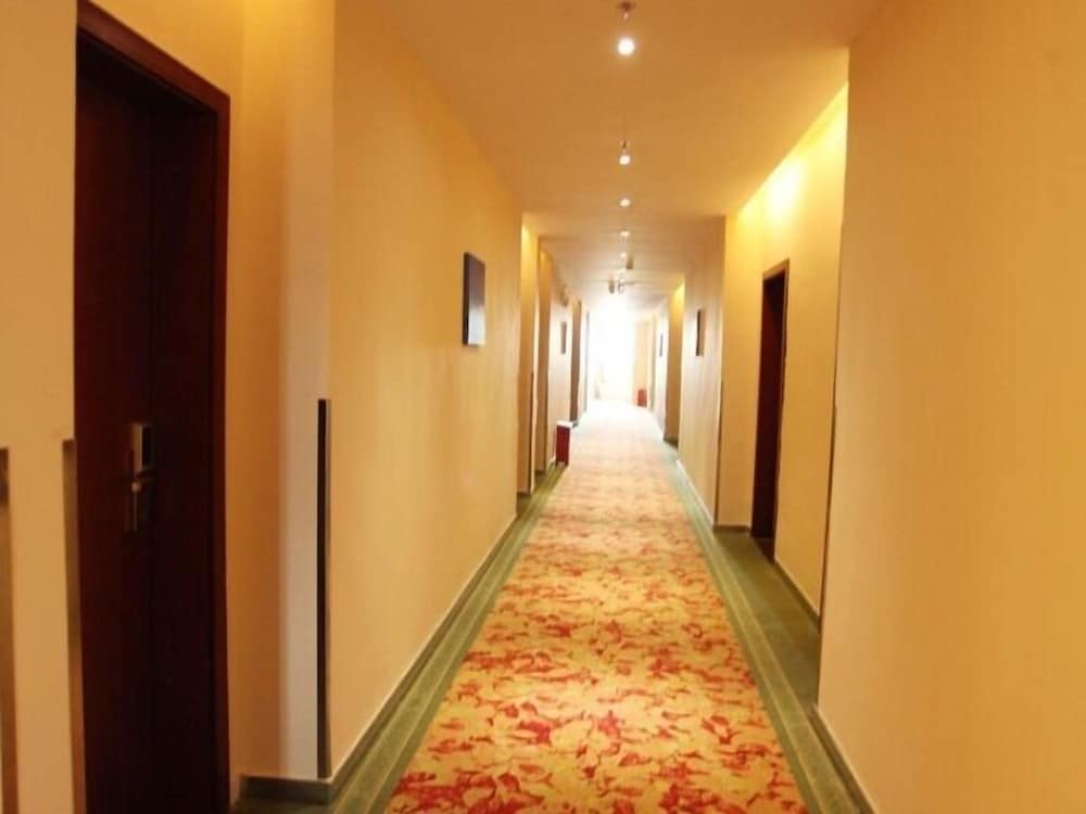 GreenTree Inn Guangzhou Panyu Bus Station Business Hotel 22/24