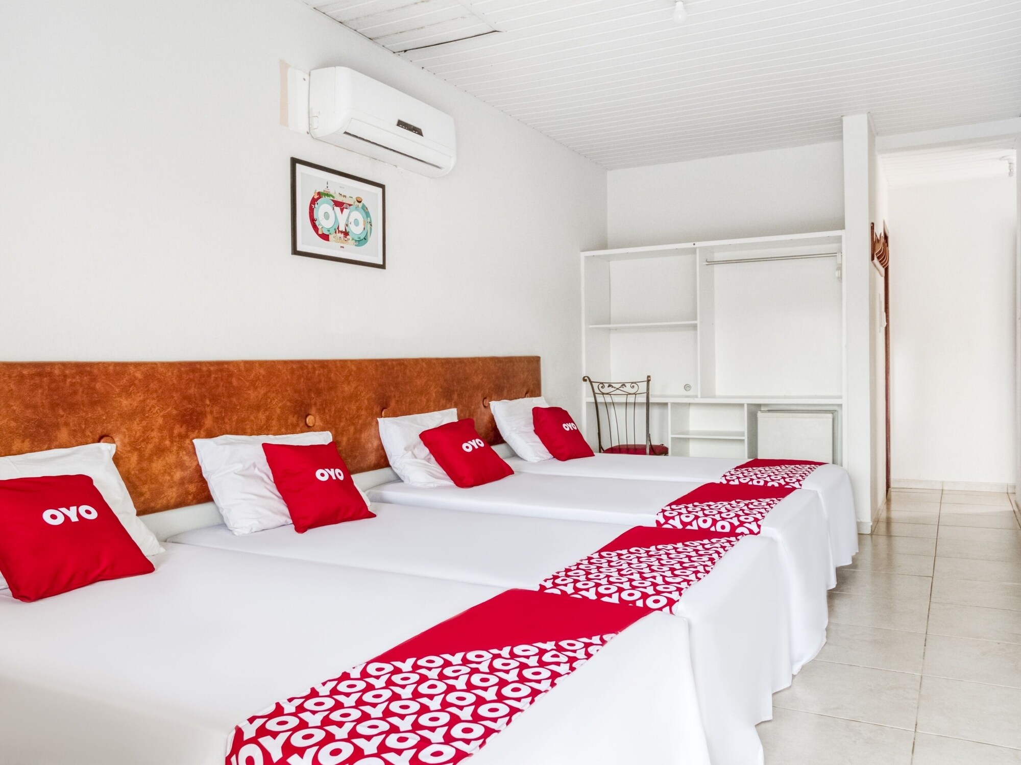 ROOM, TRIPLE, 1 DOUBLE AND 1 SINGLE BED