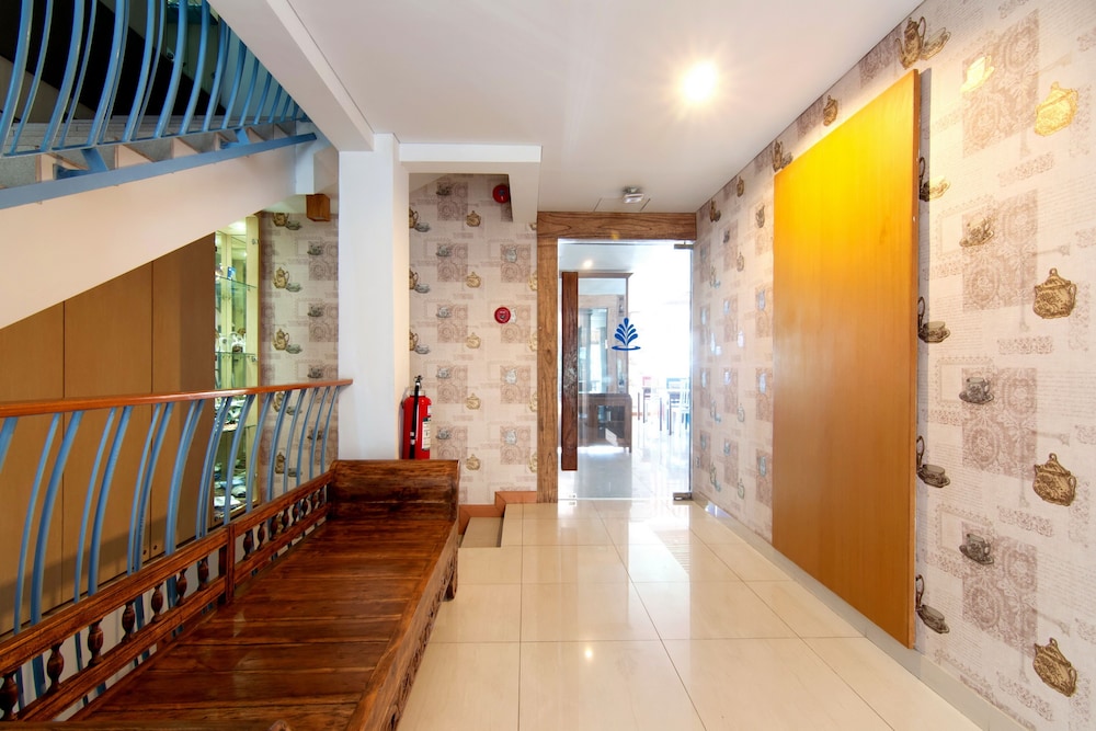 Rhadana Hotel 6/63