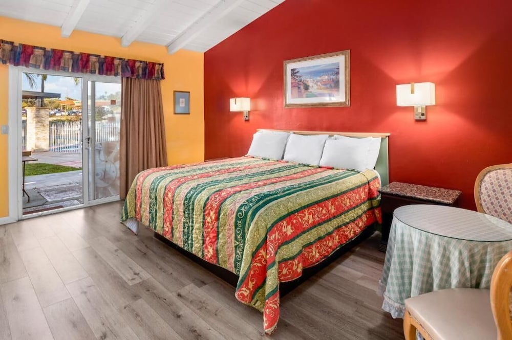 Fallbrook Country Inn 28/65