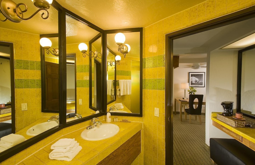 Best Western Pine Tree Motel 14/35