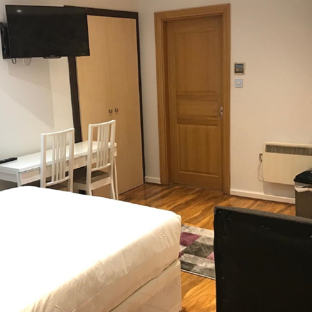 Msk Hotel 82 London 13/34