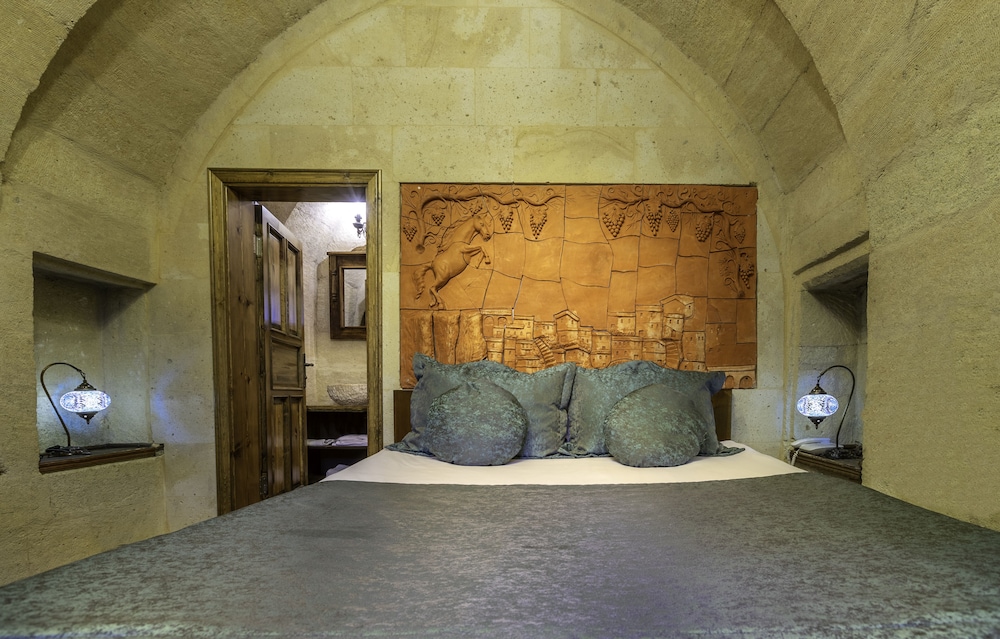 Mystic Cave House Hotel 23/50