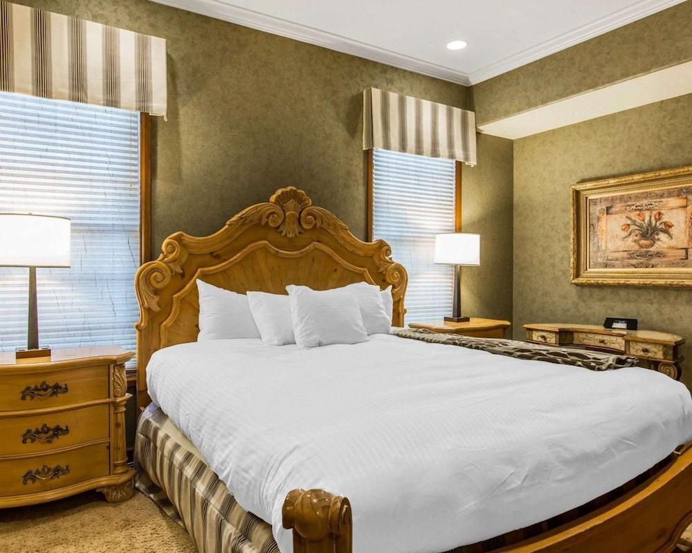 جناح بسرير كينج وسرير كوين بغرفتي نوم مع أريكة، Bluegreen Vacations Big Bear Village, an Ascend Collection Resort 2/7