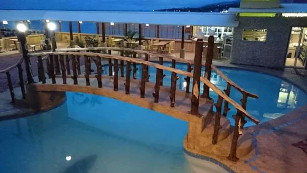 Ging-Ging Hotel & Resort 12/70