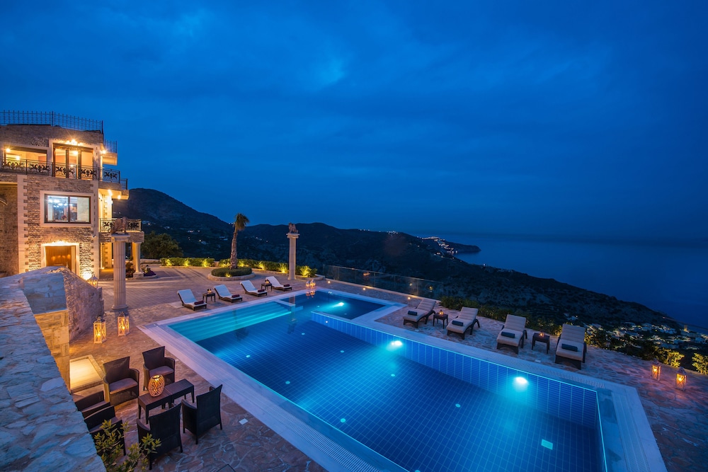 Bella Mare Villa 18/27