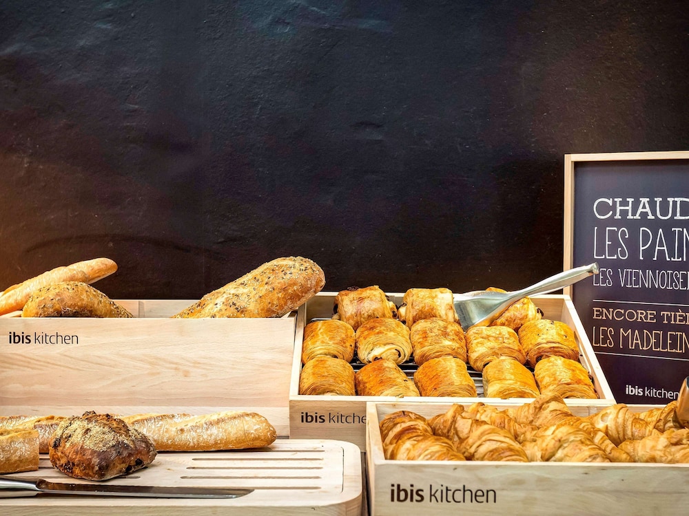 Ibis Lyon Est Bron 30/67