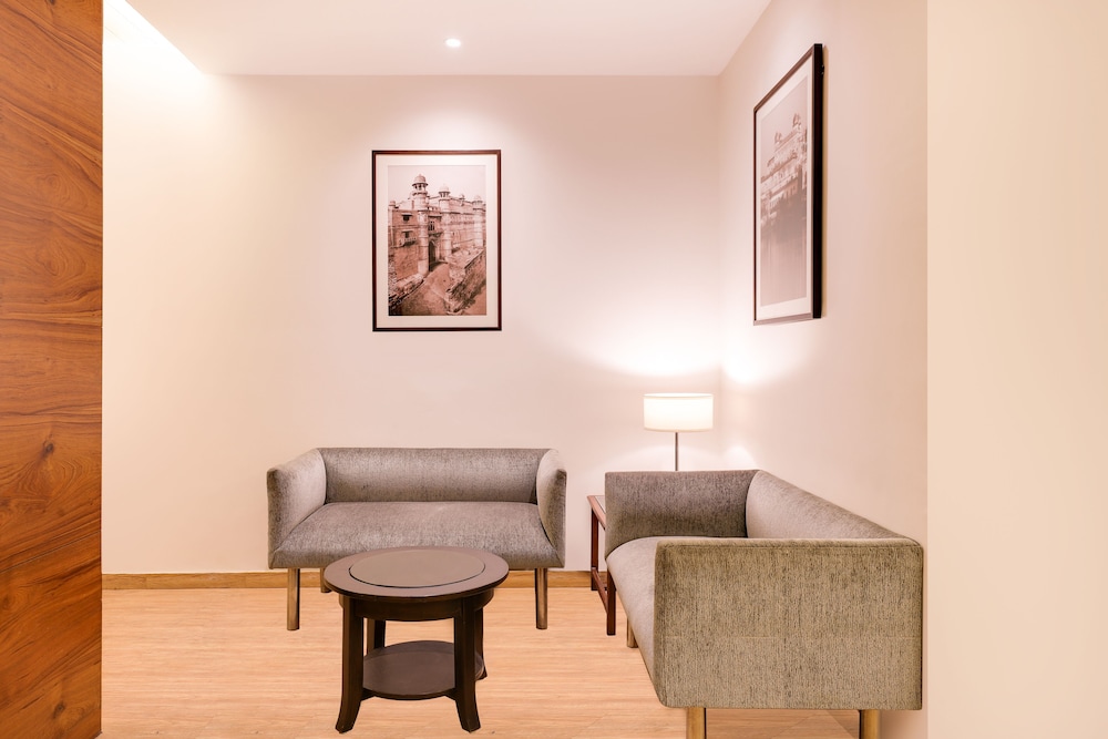 HOTEL SURENDRA VILAS 33/50