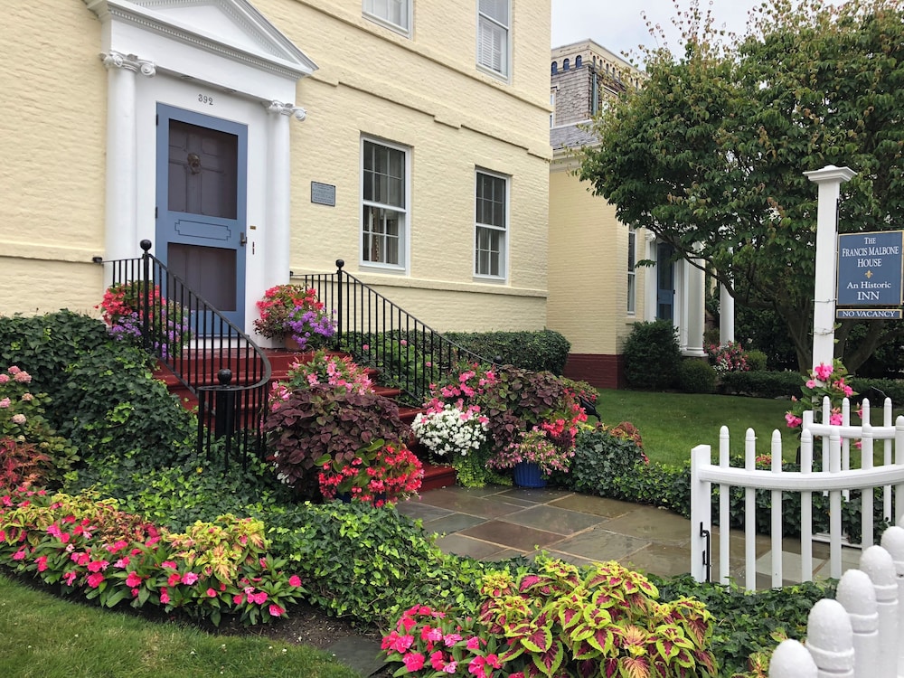 Francis Malbone House Inn 46/50