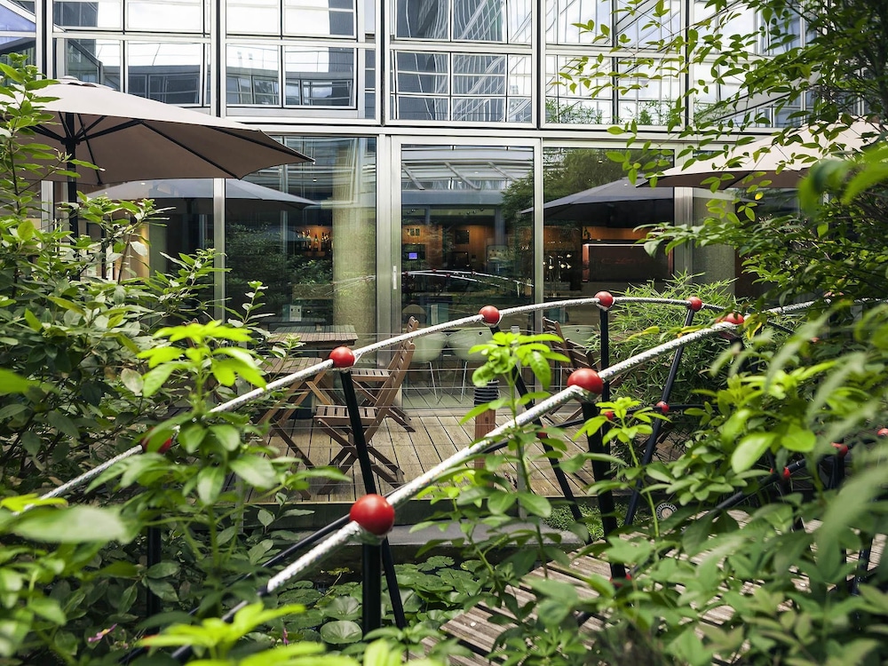 Mercure Paris La Défense Grande Arche 8/80