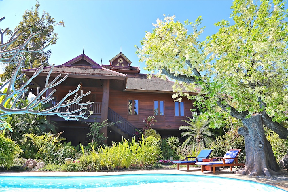 The Oriental Siam Resort 6/71