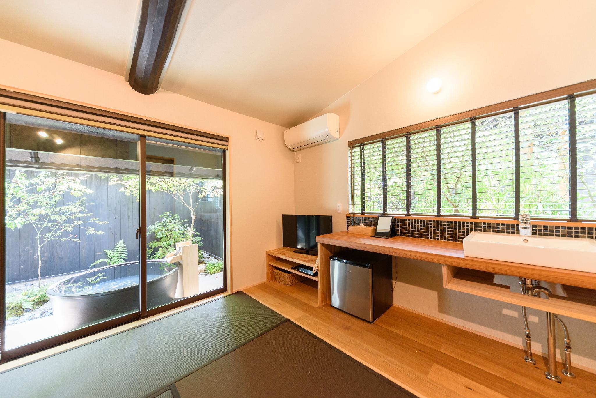 Japanese, Semi Outdoor Bath